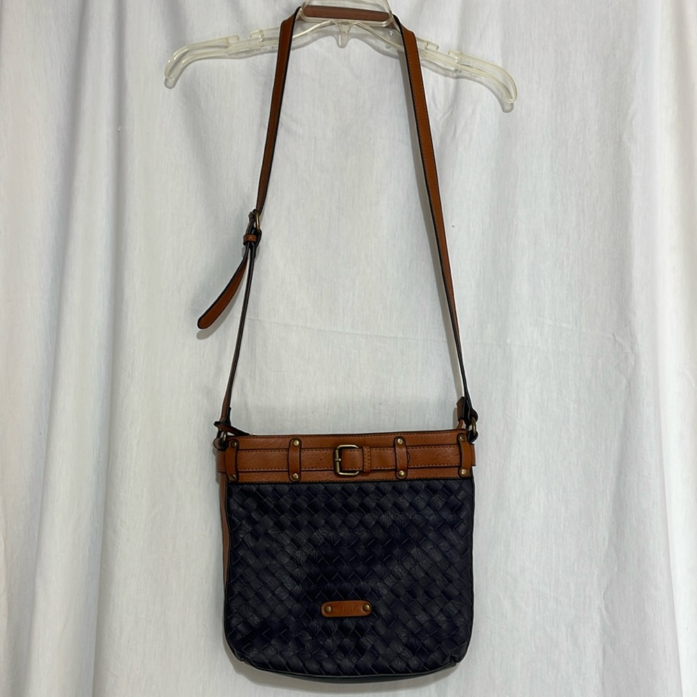 Simply Noelle crossbody woven faux leather purse